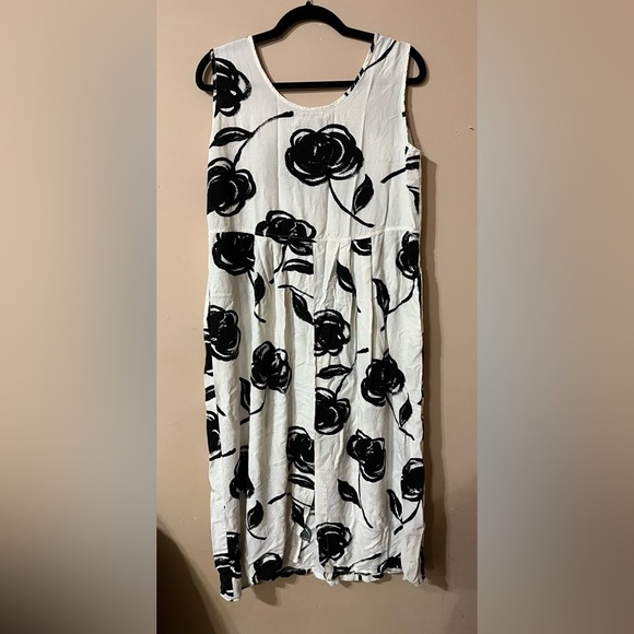 Jams World White with Black Rose Floral Midi/Maxi Dress Size Large - Picture 6 of 7